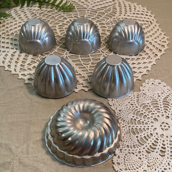 Set Of 6 Vintage Tin Molds - Picture 13 of 16